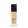 Base per Trucco Fluida Shiseido Synchro Skin Radiant Lifting Nº 250 Sand Spf 30 30 ml